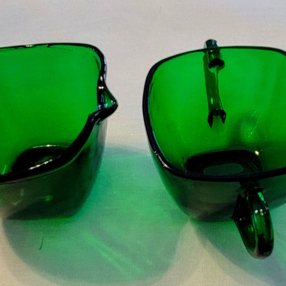 VINTAGE BEAUTIFUL ANCHOR HOCKIN FOREST GREEN GLASS,CREMER, AND SUGAR DISH